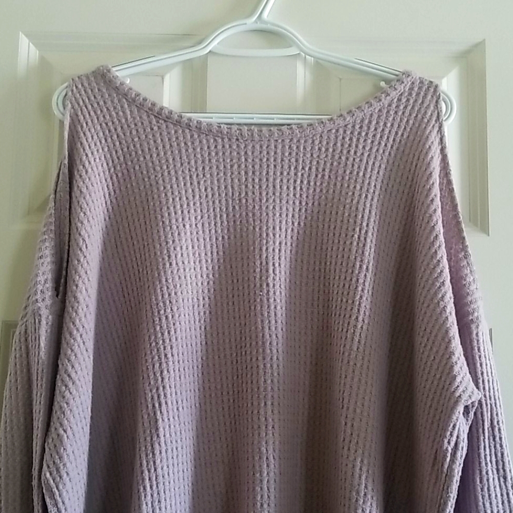 American Eagle Soft&Sexy Cold Shoulder Sweater